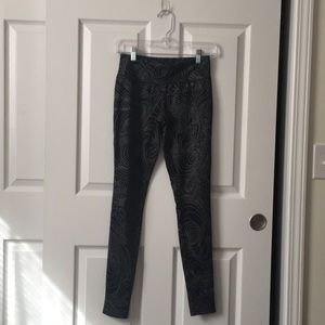 Printed workout leggings